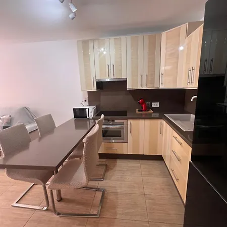 Apartamento Seaview Royal Garden *